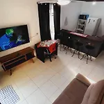 Casa Terrea No Centro Proximo A Praia!